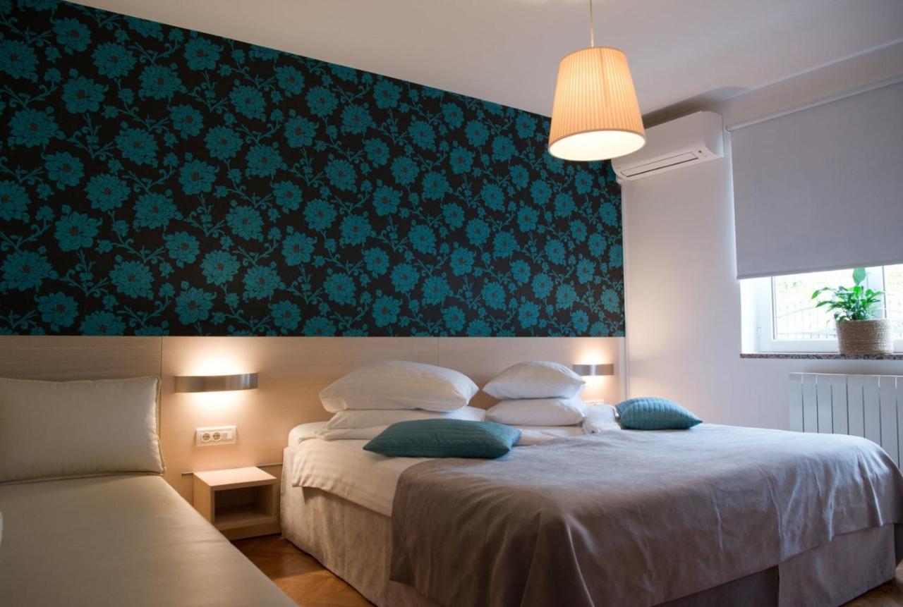 Apartments Sandra Poreč Buitenkant foto