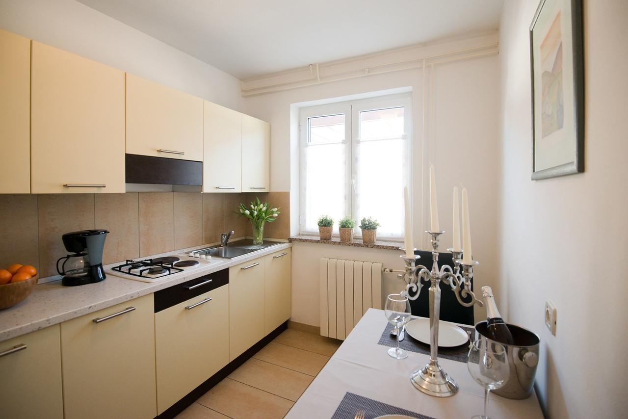 Apartments Sandra Poreč Buitenkant foto