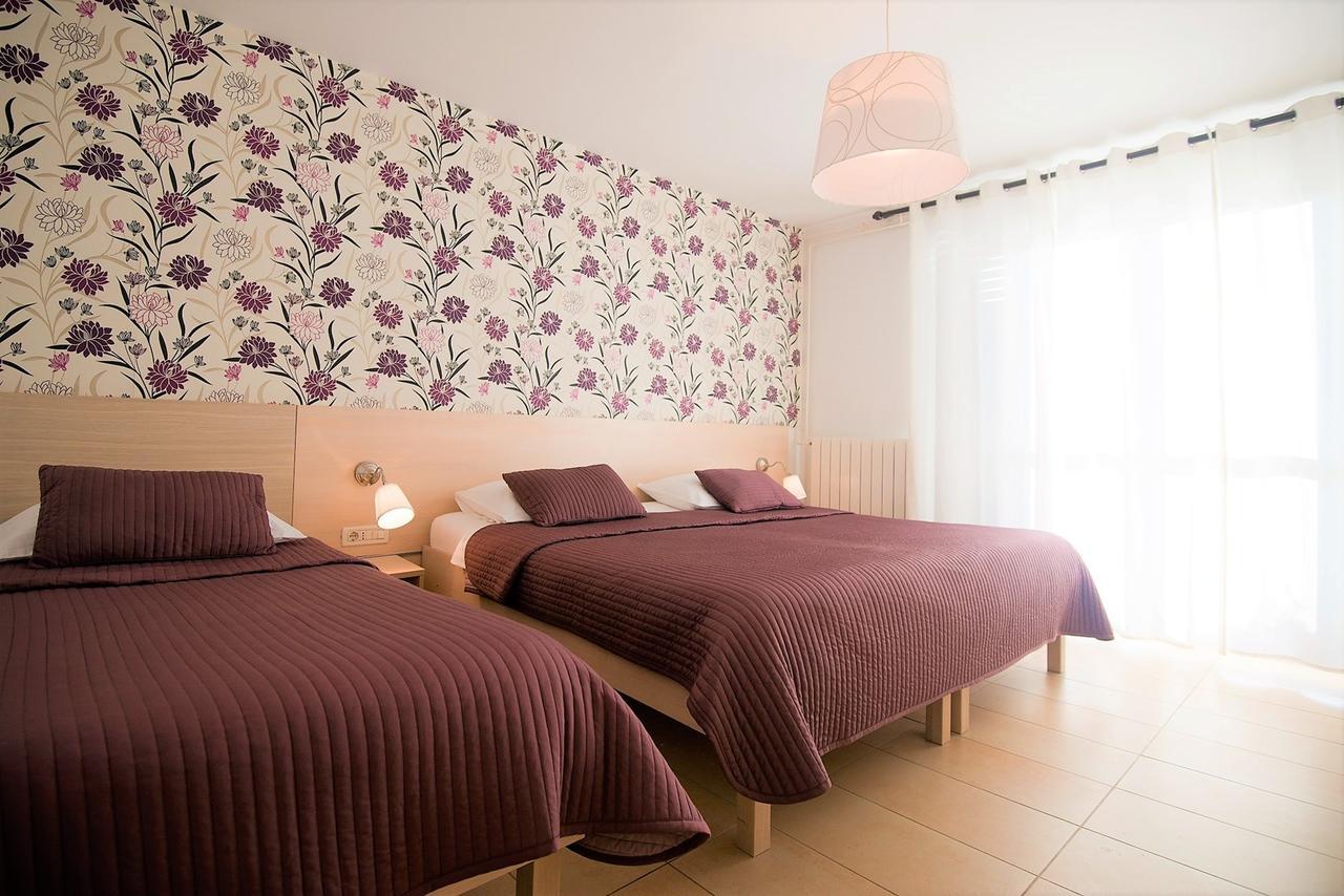 Apartments Sandra Poreč Buitenkant foto